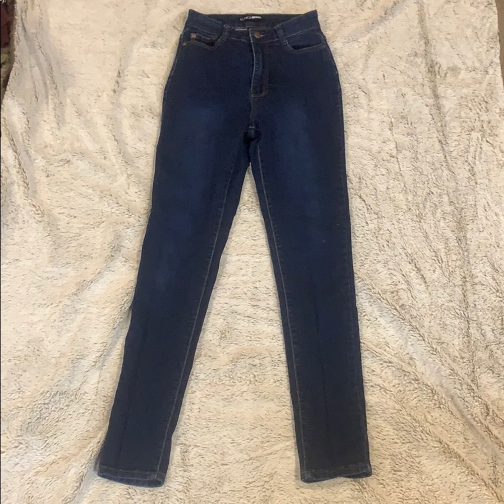 High waisted jeans